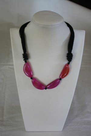 COLLAR DE ÁGATAS Y CORDONES